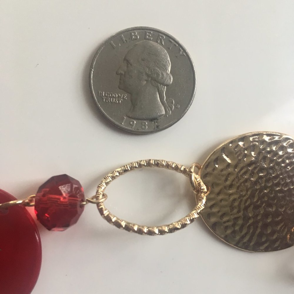 Red & Gold Shell/Disc Necklace - Picture 7 of 8